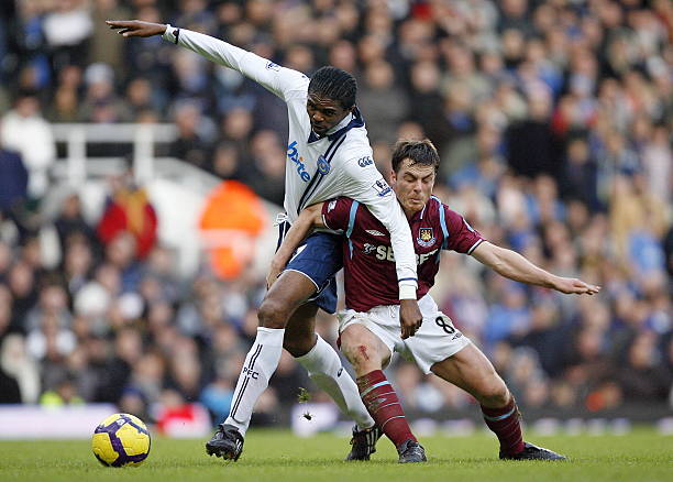 在蜡像旁 在蜡像旁